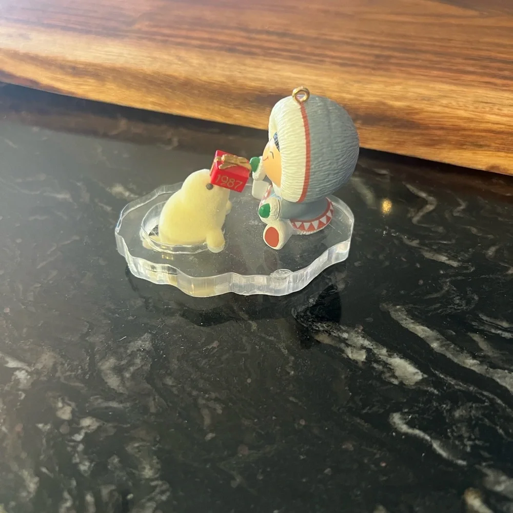 Hallmark Holiday 1987 Frosty Friends Ornament #8 Eskimo and Seal First Edition